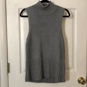 Sleeveless Mockneck Sweater NEVER BEEN WORN